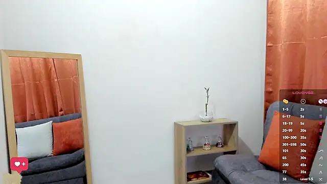 Snapshot of _AllisonSweet_ chatting on 03/10/25, 10:55 AllisonSweet online show from 03/10/25, 10:55