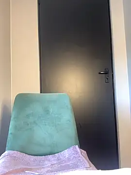 Snapshot of Africanbootie chatting on 01/07/25, 03:44 Africanbootie online show from 01/07/25, 03:44