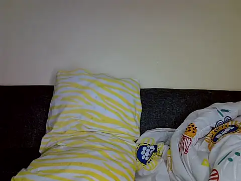 Snapshot of Oliviia_ chatting on 12/15/24, 10:04 Oliviia  online show from 12/15/24, 10:04