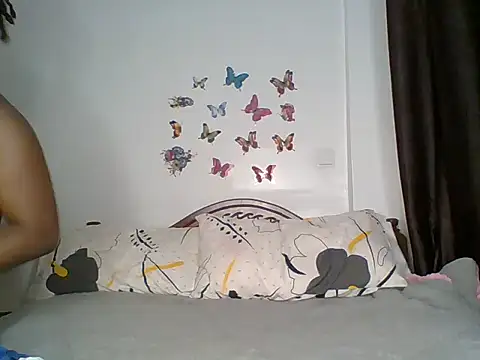 Snapshot of Oliviia_ chatting on 09/08/25, 04:39 Oliviia  online show from 09/08/25, 04:39