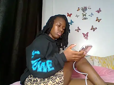 Snapshot of Oliviia_ chatting on 10/03/25, 05:32 Oliviia  online show from 10/03/25, 05:32