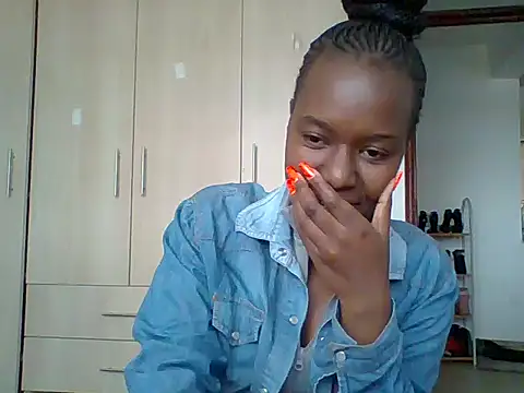 Snapshot of Oliviia_ chatting on 10/11/25, 10:14 Oliviia  online show from 10/11/25, 10:14