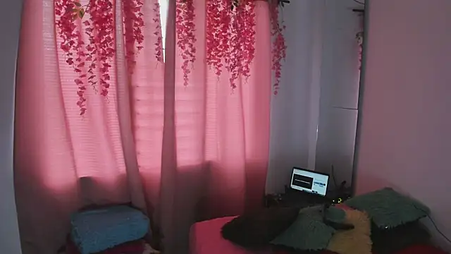 msschloee  online show from 11/09/25, 07:23