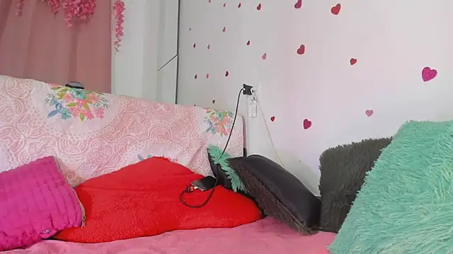 msschloee  online show from 02/13/26, 01:56