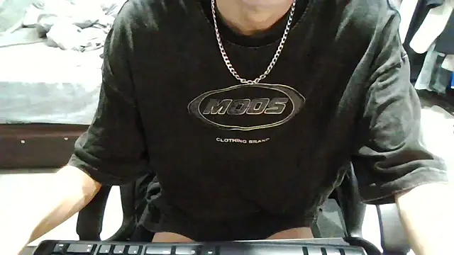 Snapshot of kaikai_0804 chatting on 10/22/25, 05:56 kaikai 0804 online show from 10/22/25, 05:56