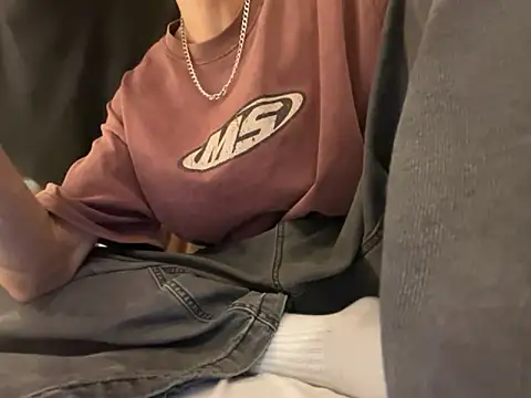 Snapshot of kaikai_0804 chatting on 11/02/25, 04:09 kaikai 0804 online show from 11/02/25, 04:09