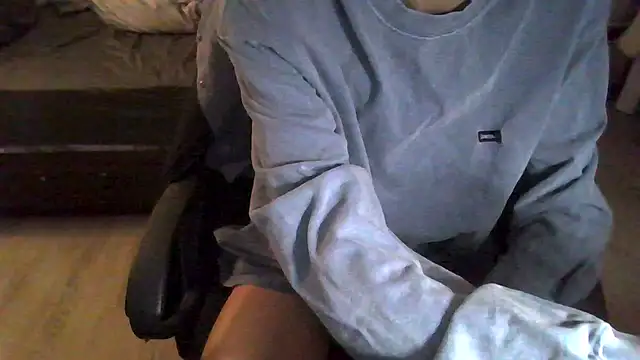 Snapshot of kaikai_0804 chatting on 11/28/25, 07:38 kaikai 0804 online show from 11/28/25, 07:38