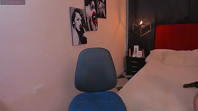 Snapshot of Megan_Do_Santos chatting on 02/08/25, 08:21 Megan Do Santos online show from 02/08/25, 08:21