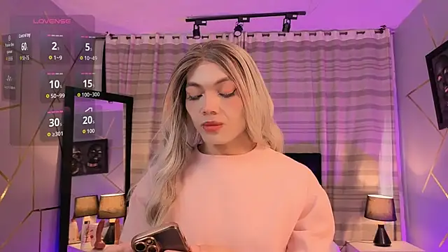 Snapshot of Megan_Do_Santos chatting on 11/29/25, 08:23 Megan Do Santos online show from 11/29/25, 08:23