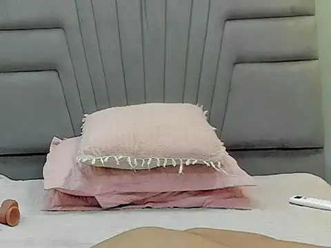 Snapshot of angel_adamx chatting on 10/29/25, 03:20 angel adamx online show from 10/29/25, 03:20