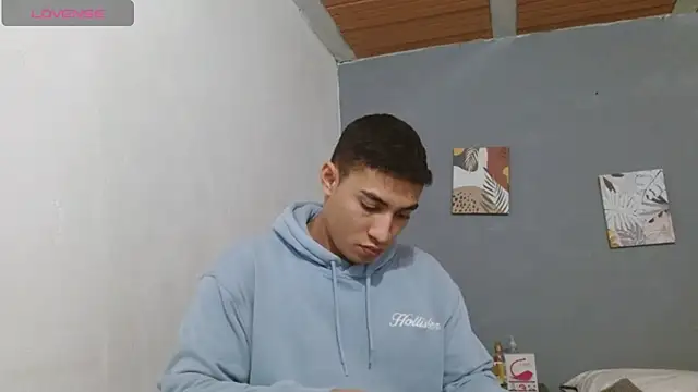 Snapshot of angel_adamx chatting on 11/17/25, 08:42 angel adamx online show from 11/17/25, 08:42