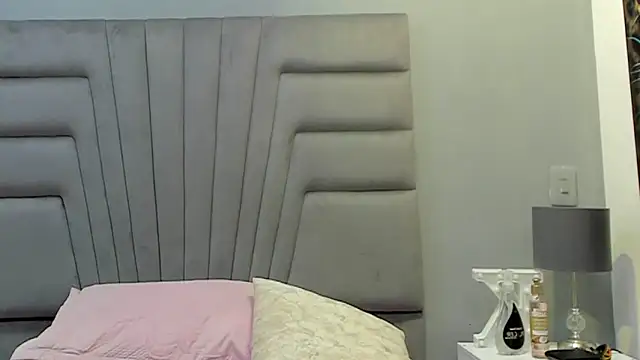 Snapshot of angel_adamx chatting on 11/18/25, 03:34 angel adamx online show from 11/18/25, 03:34