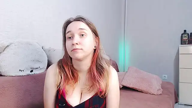 lovely hayley online show from 06/30/26, 09:27
