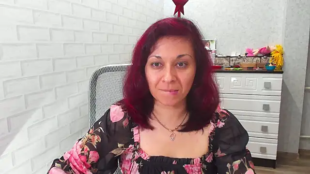 Snapshot of TeasyLana chatting on 12/10/24, 06:01 TeasyLana online show from 12/10/24, 06:01