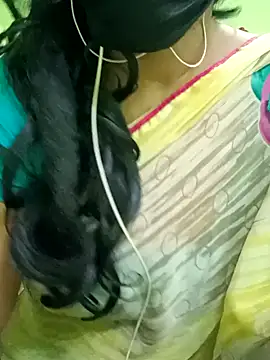 Snapshot of Aishu-tamil09 chatting on 01/07/25, 06:03 Aishu-tamil09 online show from 01/07/25, 06:03