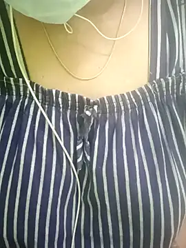 Snapshot of Aishu-tamil09 chatting on 01/23/25, 11:26 Aishu-tamil09 online show from 01/23/25, 11:26