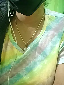 Snapshot of Aishu-tamil09 chatting on 02/13/25, 08:13 Aishu-tamil09 online show from 02/13/25, 08:13