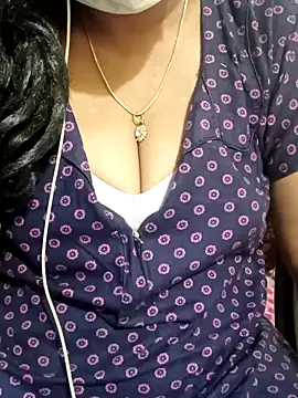 Snapshot of Aishu-tamil09 chatting on 02/28/25, 05:37 Aishu-tamil09 online show from 02/28/25, 05:37