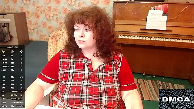 Snapshot of RoseRed69 chatting on 03/17/25, 05:34 RoseRed69 online show from 03/17/25, 05:34