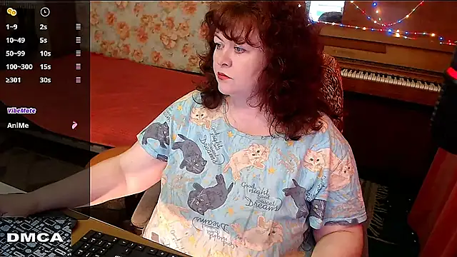 Snapshot of RoseRed69 chatting on 03/21/25, 05:43 RoseRed69 online show from 03/21/25, 05:43