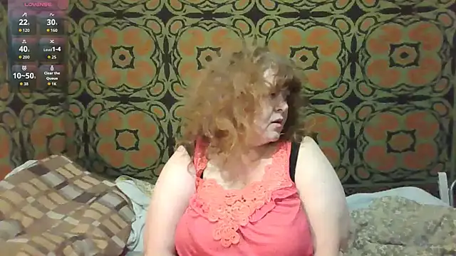 Snapshot of RoseRed69 chatting on 10/14/25, 01:28 RoseRed69 online show from 10/14/25, 01:28