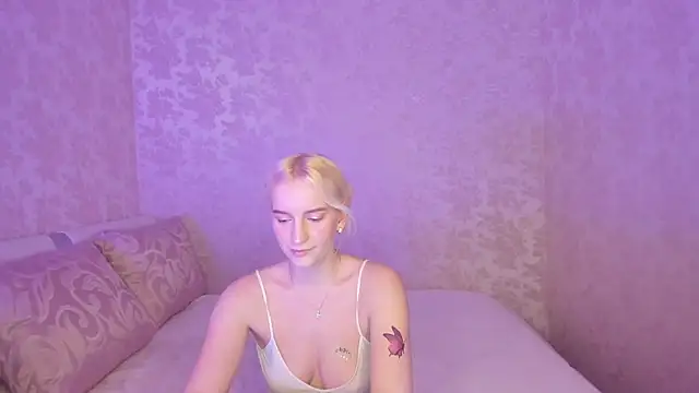 Amanda054 online show from 03/19/25, 05:50