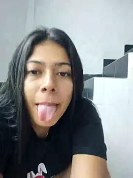 Snapshot of caro_sweett chatting on 12/22/24, 12:49 caro sweett online show from 12/22/24, 12:49