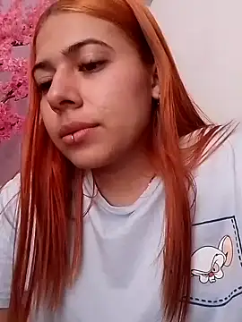 Snapshot of caro_sweett chatting on 01/25/25, 06:46 caro sweett online show from 01/25/25, 06:46