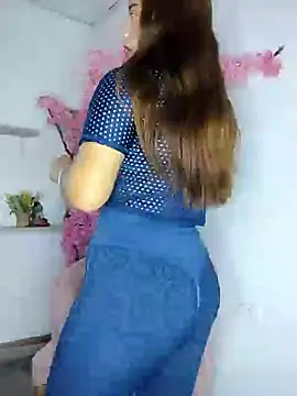 Snapshot of caro_sweett chatting on 03/10/25, 11:32 caro sweett online show from 03/10/25, 11:32