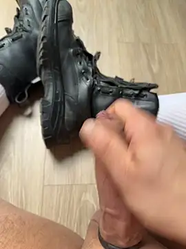 Snapshot of dickshome chatting on 11/07/25, 09:42 dickshome online show from 11/07/25, 09:42