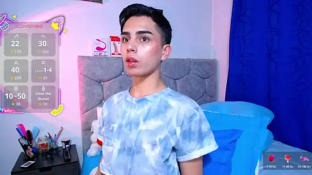 OwenBluee online show from 11/11/25, 06:24