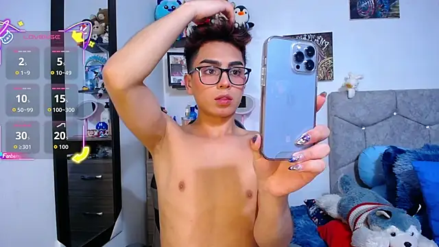 OwenBluee online show from 02/20/26, 06:37