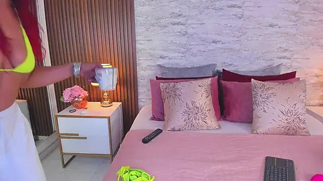 AndreaPink2024 online show from 10/18/25, 12:50