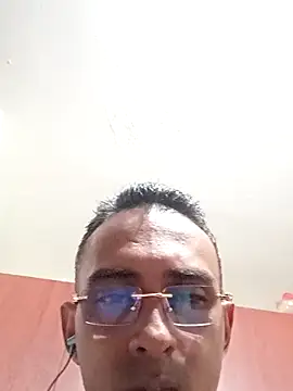 paisa233 online show from 11/08/25, 03:18