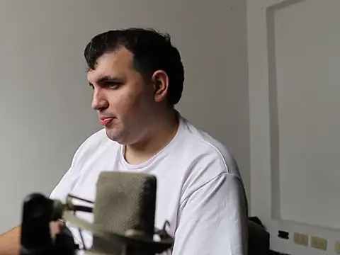 zekefotoslive online show from 12/22/25, 07:22