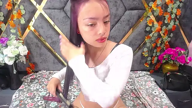 Snapshot of Sofia_Mirandaa18 chatting on 01/23/25, 01:02 Sofia Mirandaa18 online show from 01/23/25, 01:02