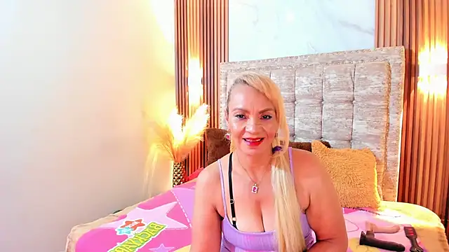 AnastasiaTaylor  online show from 03/21/25, 07:00