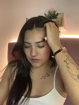 angellique 22 online show from 03/01/25, 06:35