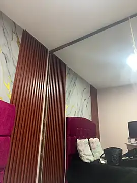 angellique 22 online show from 03/18/26, 04:15