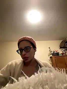 myloveforyouu online show from 12/15/25, 07:12