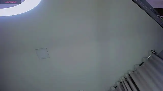 Snapshot of ANGELL06 chatting on 02/13/25, 11:47 ANGELL06 online show from 02/13/25, 11:47