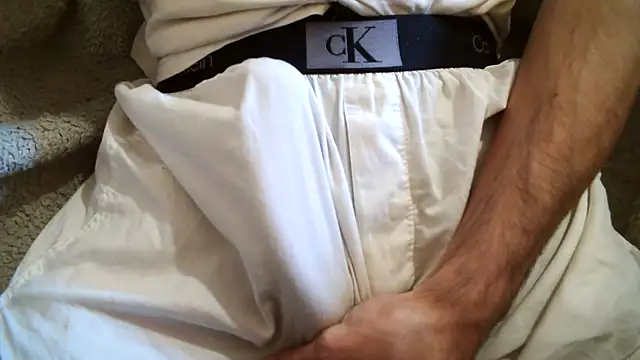 Snapshot of KoyuHanara chatting on 11/03/25, 03:13 KoyuHanara online show from 11/03/25, 03:13