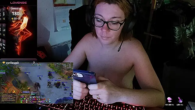 lili-hot-77 online show from 12/29/24, 08:04