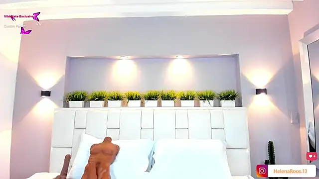 HelenaRoos online show from 12/18/25, 07:42