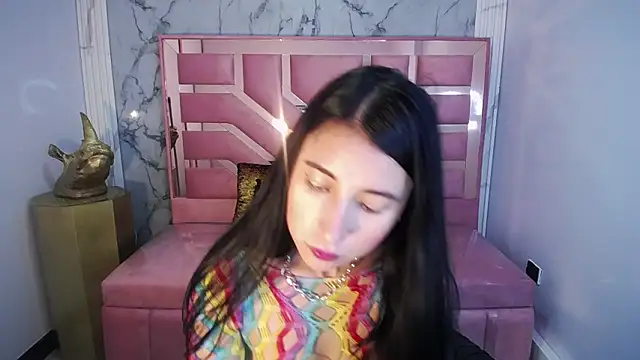 lizzyluk ch online show from 02/15/25, 05:17