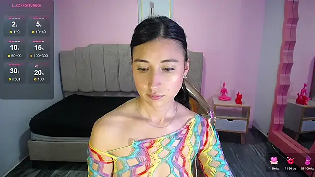 lizzyluk ch online show from 10/20/25, 10:43