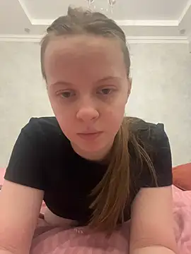 Snapshot of wrenlie chatting on 10/24/25, 04:03 wrenlie online show from 10/24/25, 04:03