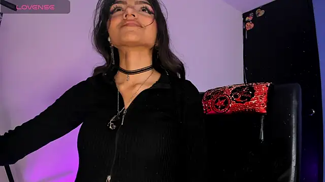 Snapshot of mabel_candy chatting on 12/15/24, 03:20 mabel candy online show from 12/15/24, 03:20