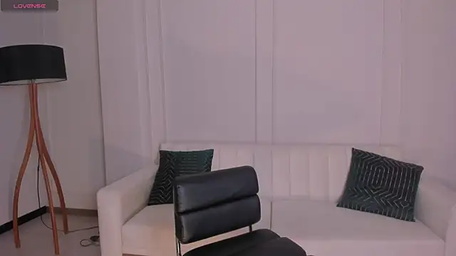 Snapshot of MariaHerrera_ chatting on 12/10/24, 07:32 MariaHerrera online show from 12/10/24, 07:32