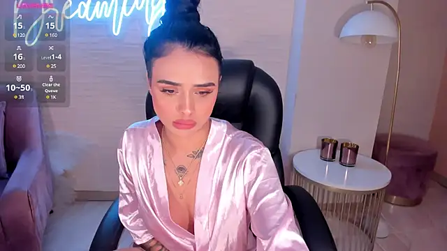 Snapshot of MariaHerrera_ chatting on 02/04/25, 11:27 MariaHerrera online show from 02/04/25, 11:27